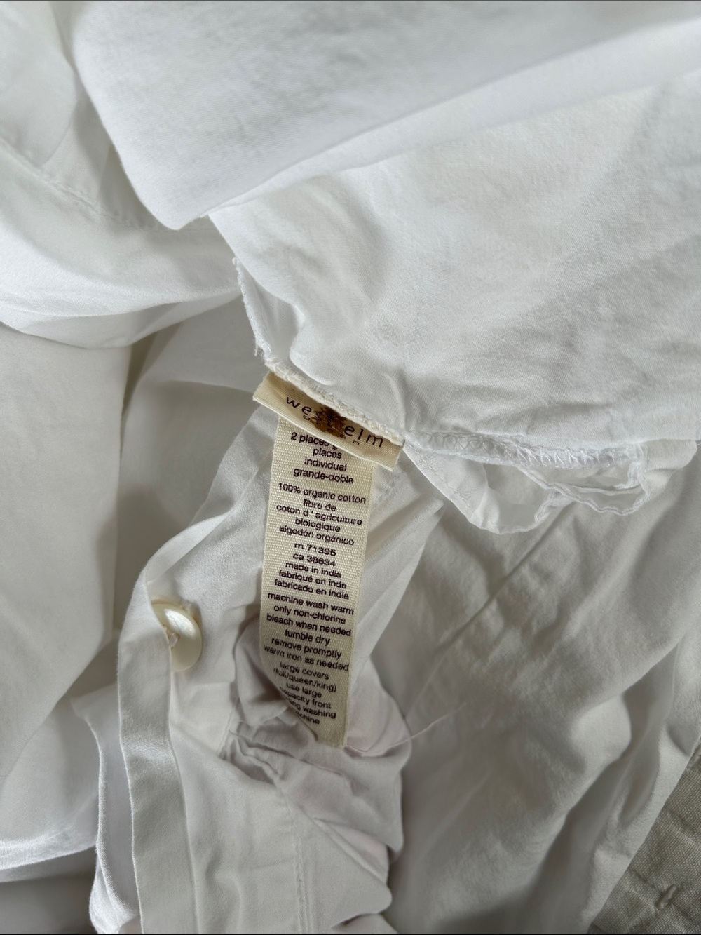 West Elm - White Cotton Pintuck Duvet Cover & 2 Shams - Full/Queen - Picture 6 of 6